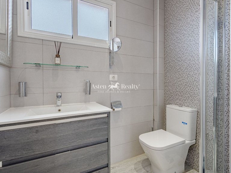 Villa for Sale in Torviscas Alto, Tenerife 11