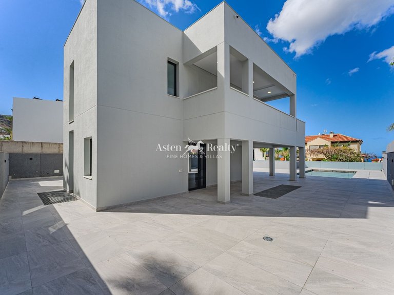 Villa for Sale in Torviscas Alto, Tenerife 37