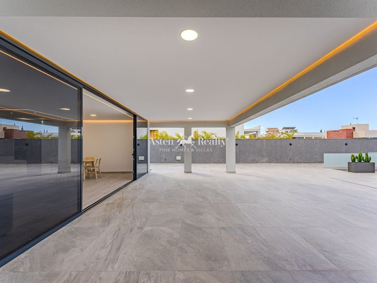 Villa for Sale in Torviscas Alto, Tenerife 4