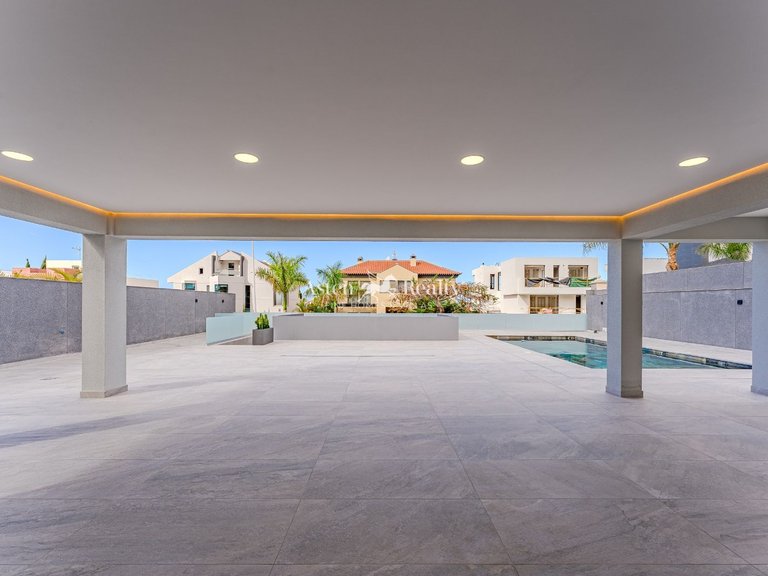 Villa for Sale in Torviscas Alto, Tenerife 6