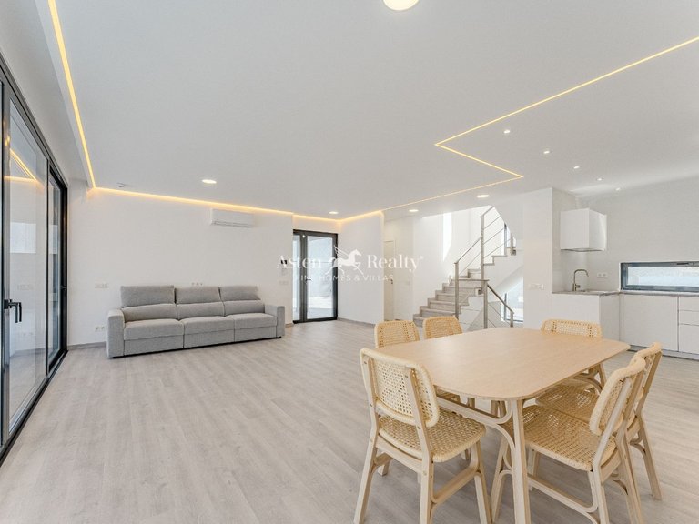 Villa for Sale in Torviscas Alto, Tenerife 8