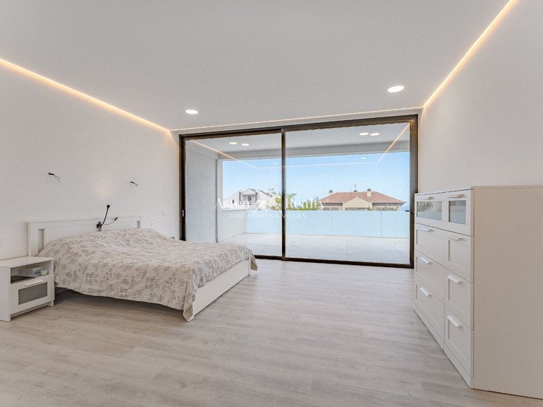 Villa for Sale in Torviscas Alto, Tenerife 15