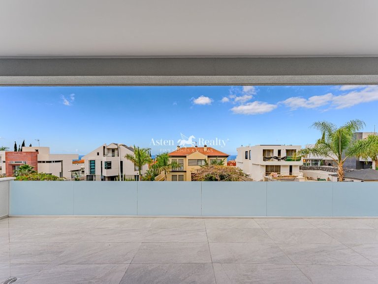 Villa for Sale in Torviscas Alto, Tenerife 14