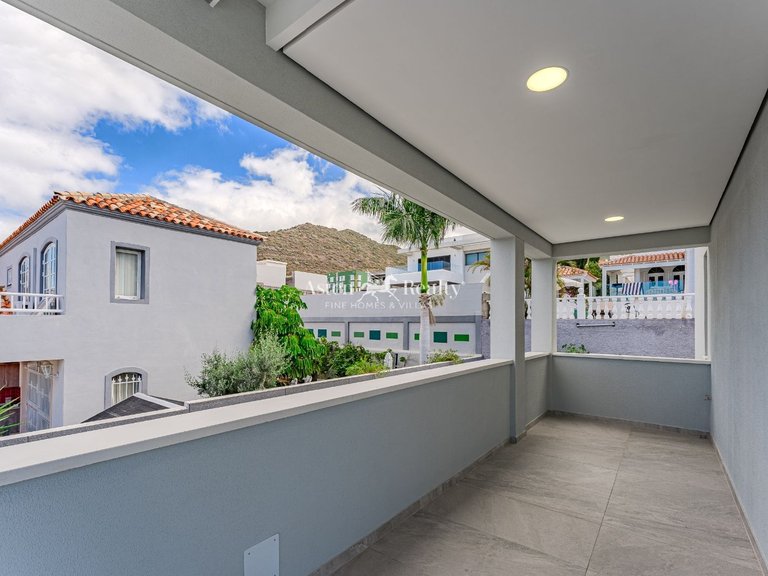 Villa for Sale in Torviscas Alto, Tenerife 23