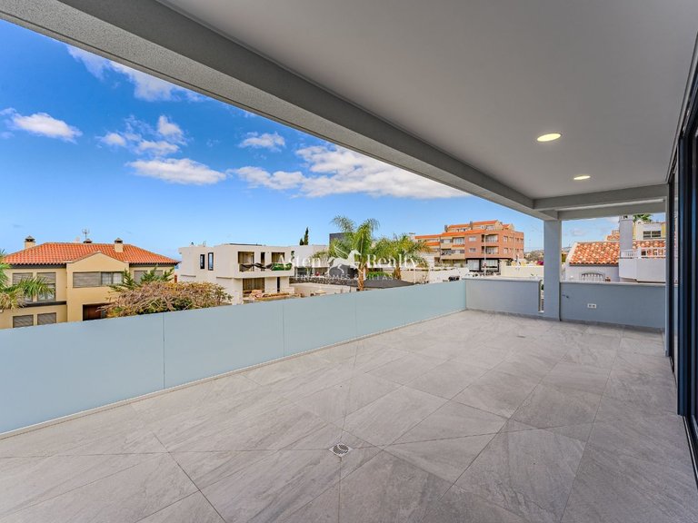 Villa for Sale in Torviscas Alto, Tenerife 19