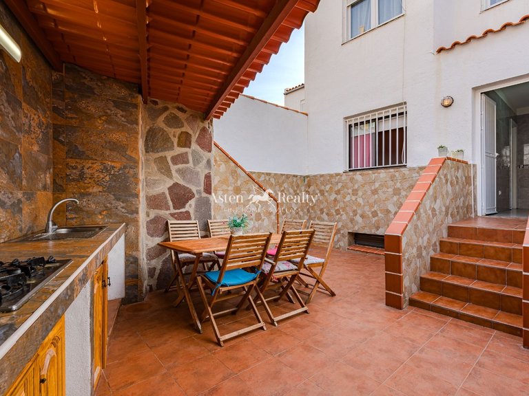 Town House for Sale in Puerto De Santiago, Tenerife 5