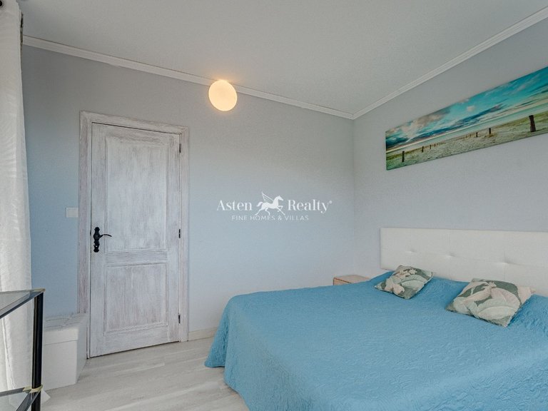 Apartment for Sale in Playa Paraíso, Tenerife 10