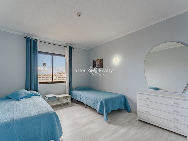 Apartment for Sale in Playa Paraíso, Tenerife 12