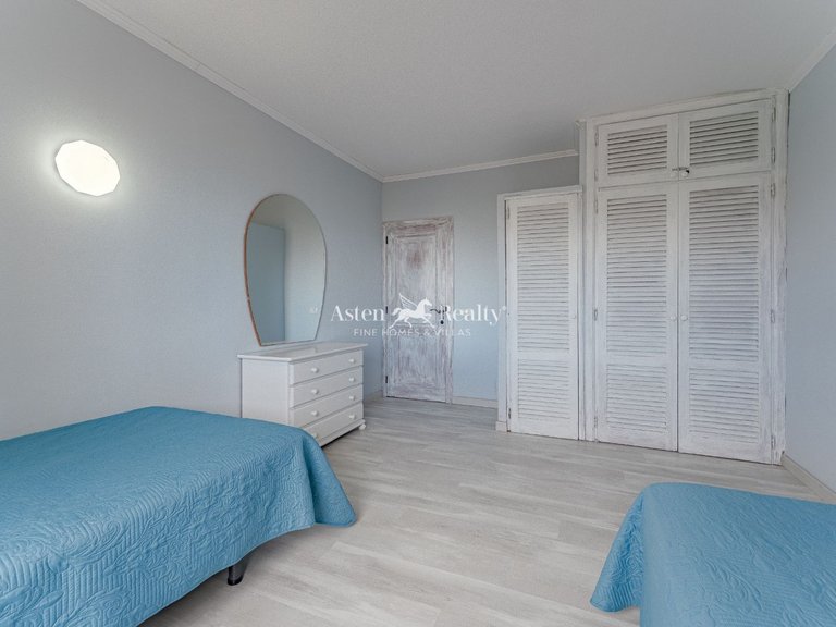 Apartment for Sale in Playa Paraíso, Tenerife 13