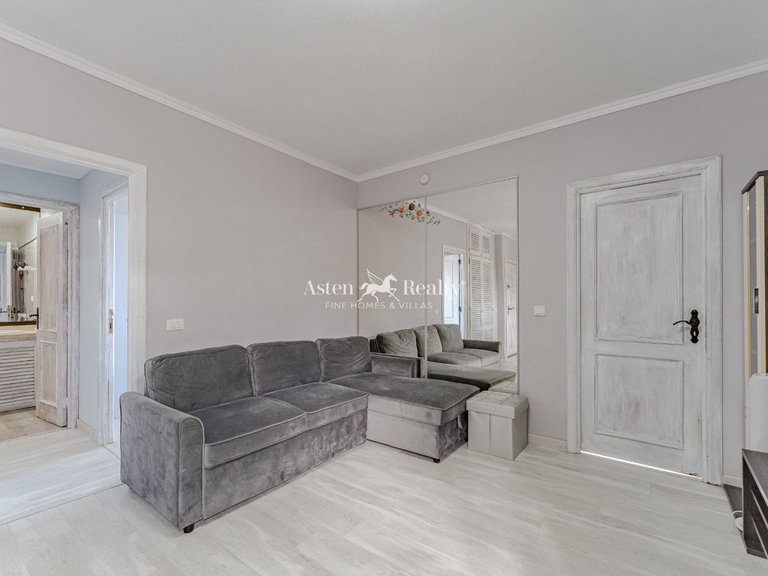 Apartment for Sale in Playa Paraíso, Tenerife 7