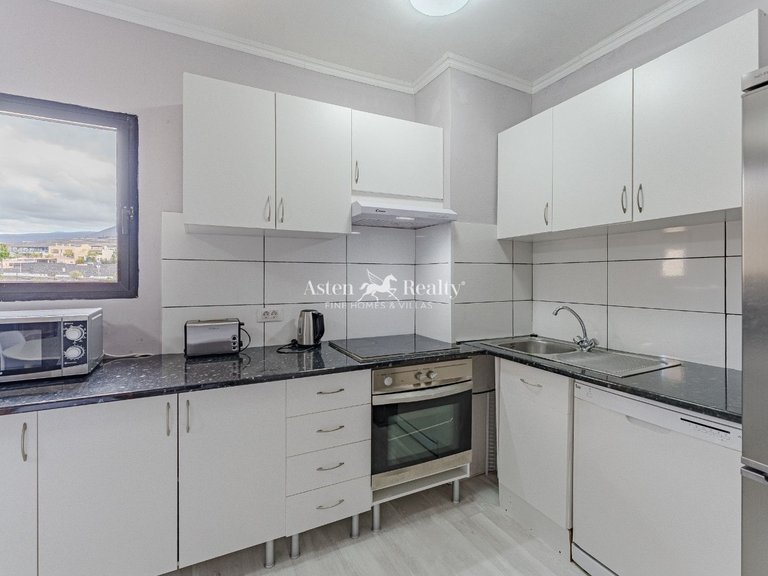 Apartment for Sale in Playa Paraíso, Tenerife 6