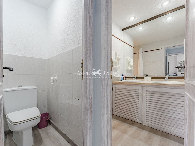 Apartment for Sale in Playa Paraíso, Tenerife 15