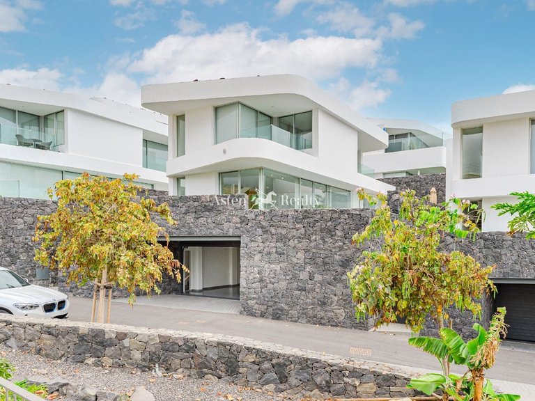Villa for Sale in Callao Salvaje, Tenerife 1