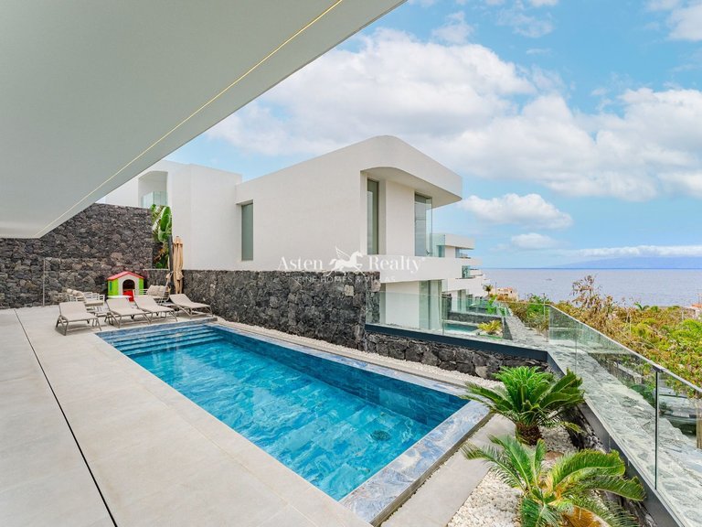 Villa for Sale in Callao Salvaje, Tenerife 5