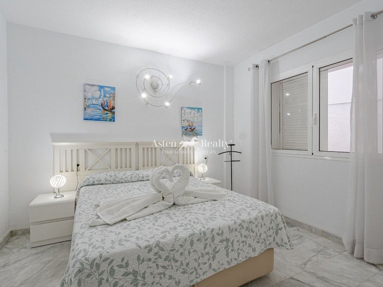 Apartment for Sale in Playa De Los Cristianos, Tenerife 3