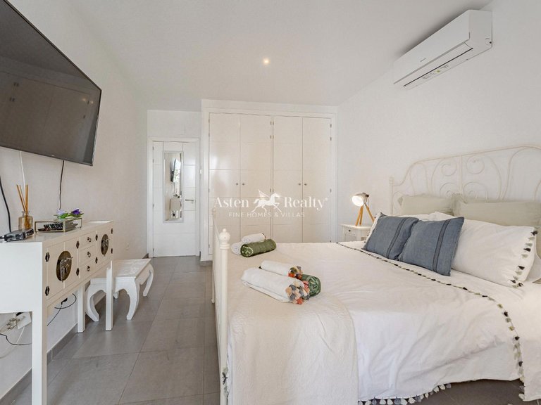 Villa for Sale in La Caleta, Tenerife 12