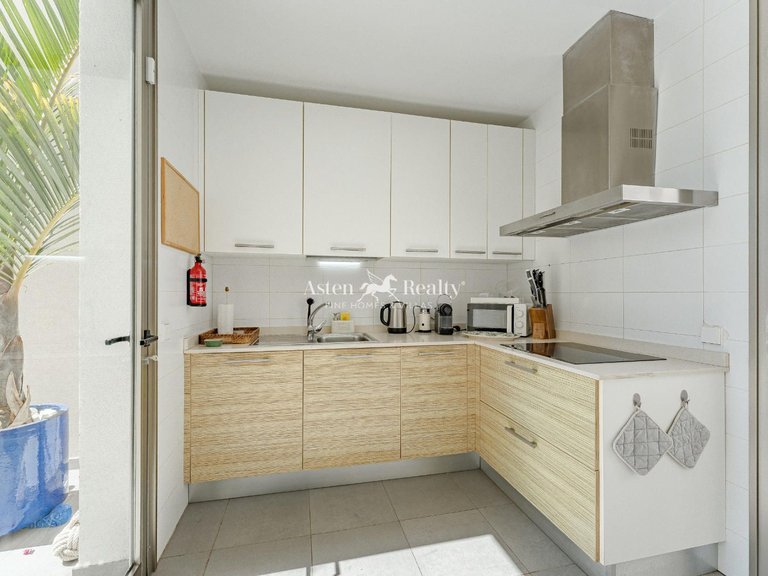 Villa for Sale in La Caleta, Tenerife 16