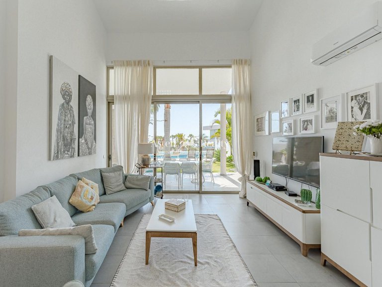 Villa for Sale in La Caleta, Tenerife 18