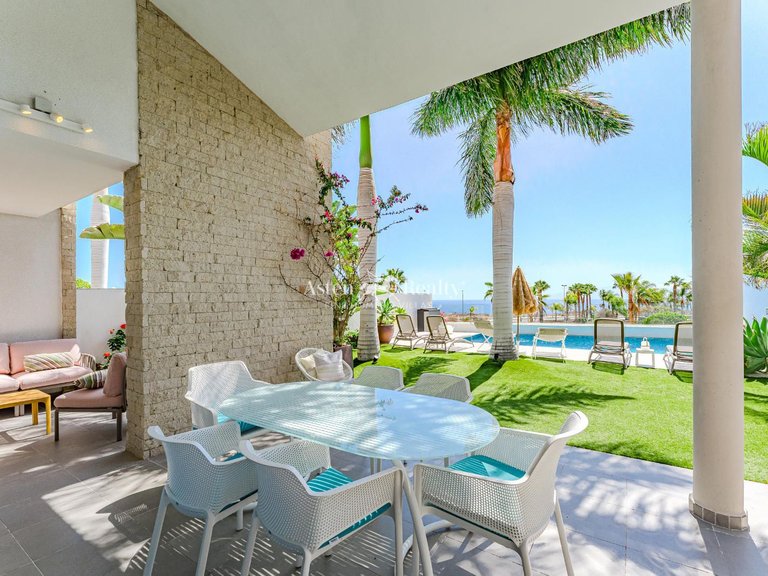 Villa for Sale in La Caleta, Tenerife 20