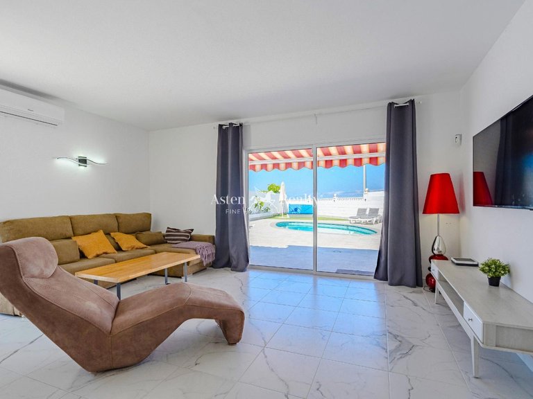 Villa for Sale in Callao Salvaje, Tenerife 4