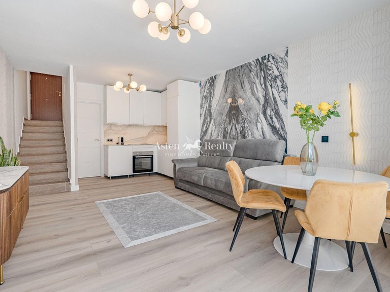 Town House for Sale in San Eugenio Alto, Tenerife 1