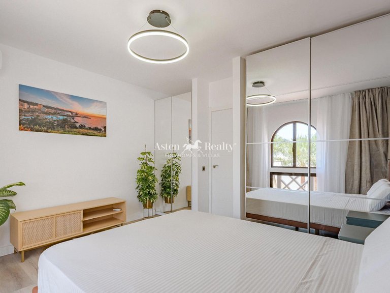 Town House for Sale in San Eugenio Alto, Tenerife 12