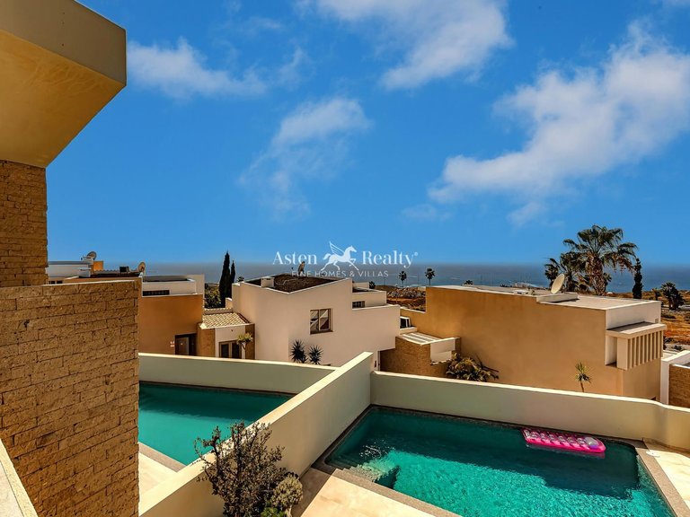 Villa for Sale in La Caleta, Tenerife 4