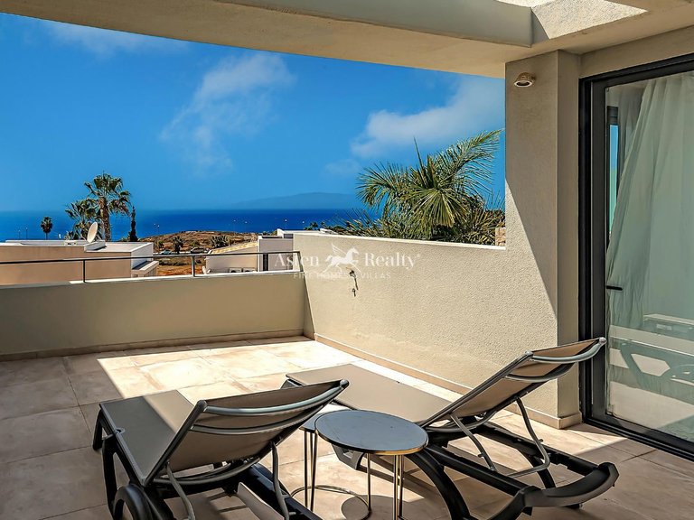 Villa for Sale in La Caleta, Tenerife 5