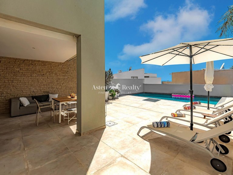 Villa for Sale in La Caleta, Tenerife 6