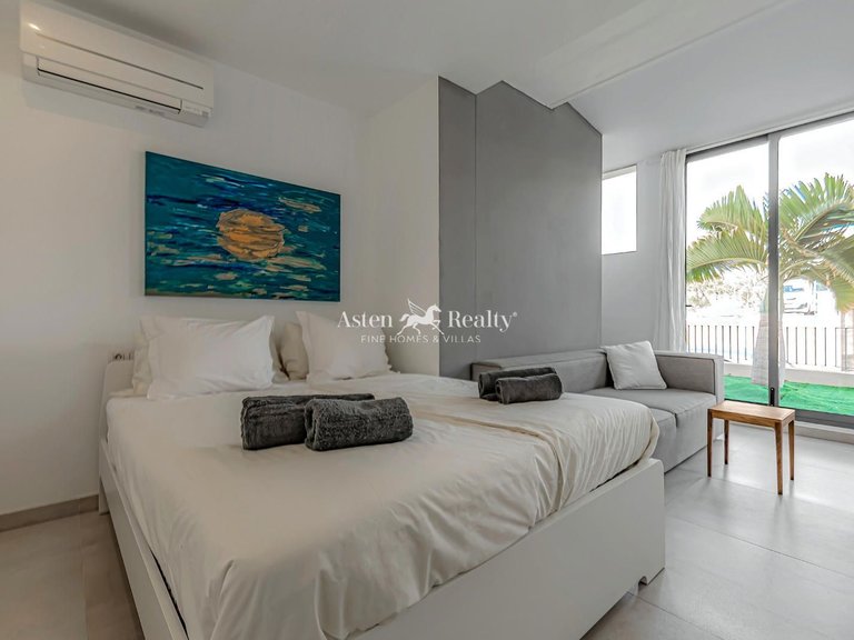 Villa for Sale in La Caleta, Tenerife 16