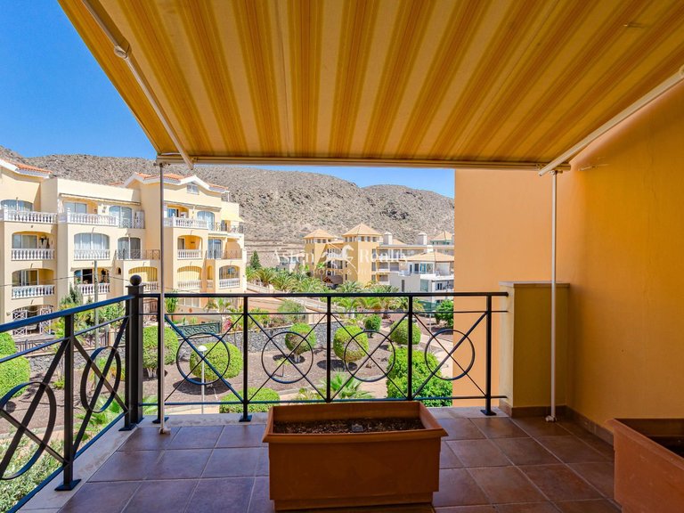 Apartment for Sale in Playa De Los Cristianos, Tenerife 26