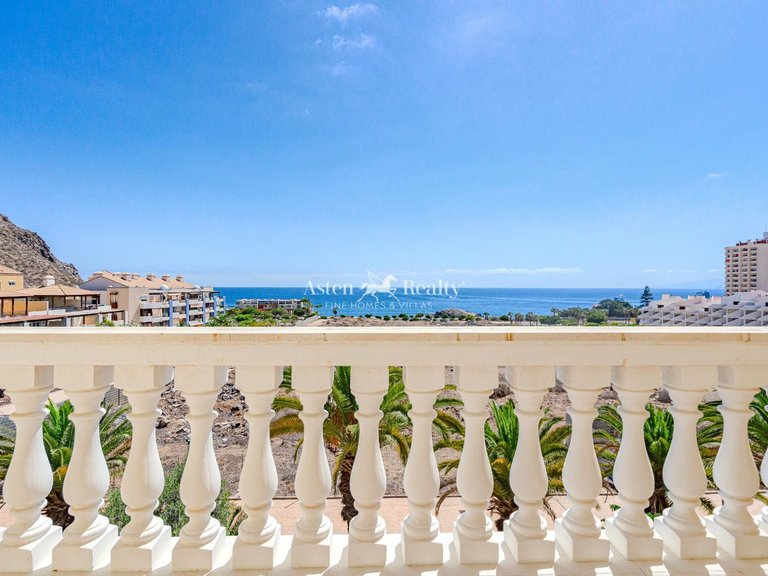 Apartment for Sale in Playa De Los Cristianos, Tenerife 23