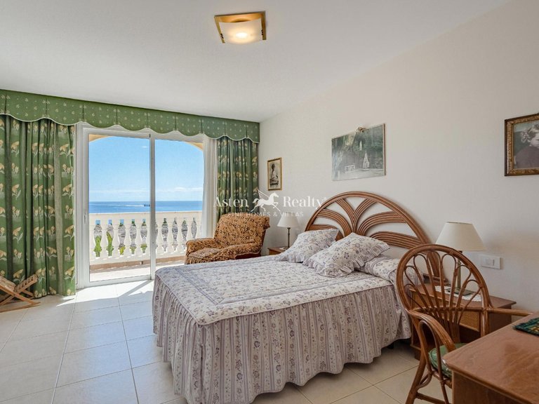Apartment for Sale in Playa De Los Cristianos, Tenerife 20