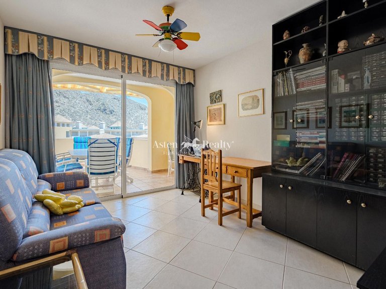 Apartment for Sale in Playa De Los Cristianos, Tenerife 19