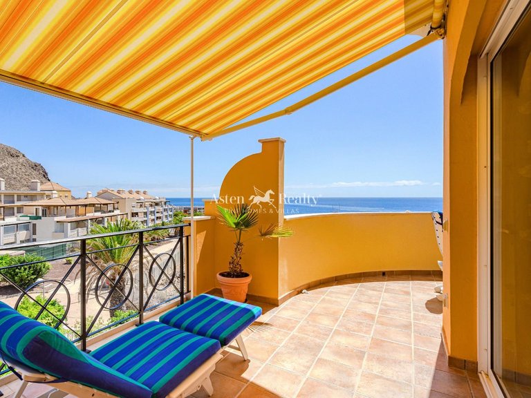 Apartment for Sale in Playa De Los Cristianos, Tenerife 16