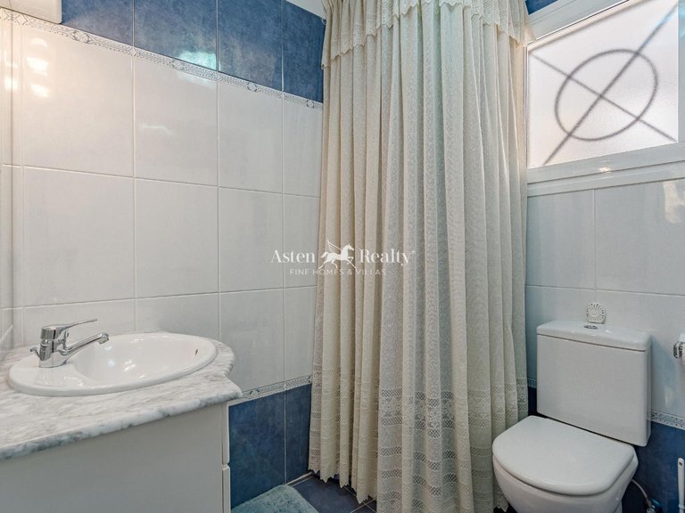 Apartment for Sale in Playa De Los Cristianos, Tenerife 13