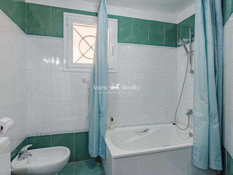 Apartment for Sale in Playa De Los Cristianos, Tenerife 8