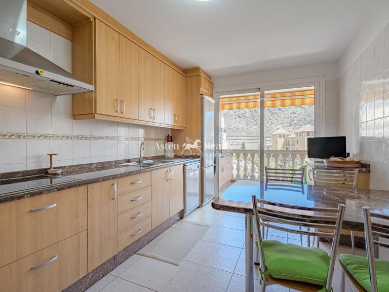 Apartment for Sale in Playa De Los Cristianos, Tenerife 6