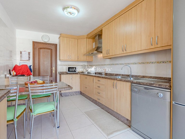 Apartment for Sale in Playa De Los Cristianos, Tenerife 5