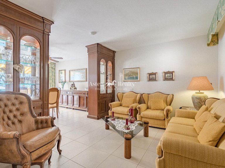 Apartment for Sale in Playa De Los Cristianos, Tenerife 3