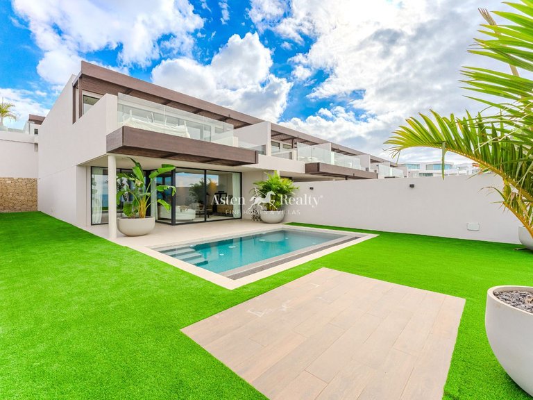 Penthouse for Sale in Callao Salvaje, Tenerife 2