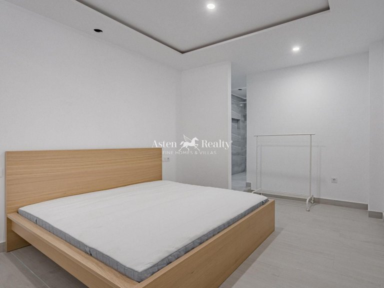 Apartment for Sale in Playa De Los Cristianos, Tenerife 12