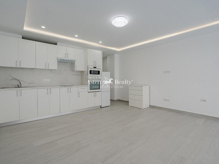 Apartment for Sale in Playa De Los Cristianos, Tenerife 3