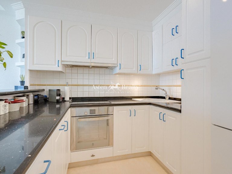 Apartment for Sale in San Eugenio Bajo, Tenerife 9