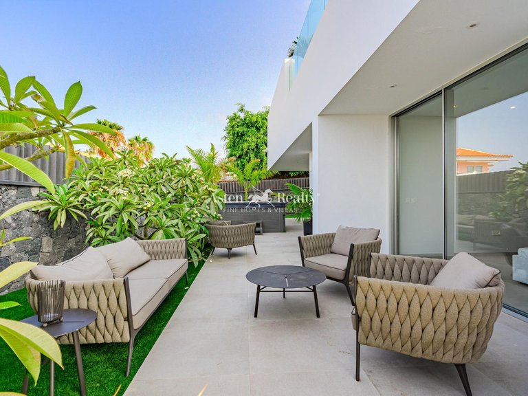 Villa for Sale in Callao Salvaje, Tenerife 3