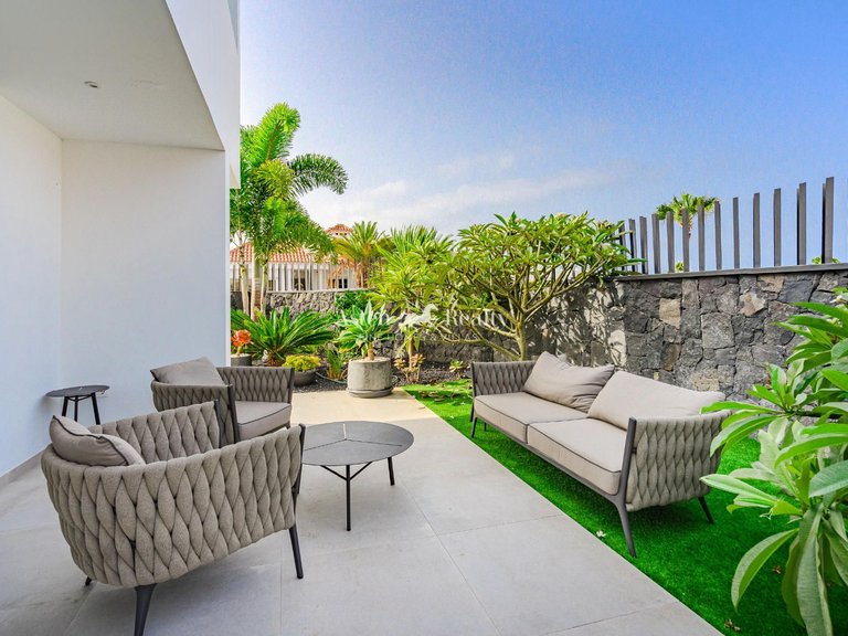 Villa for Sale in Callao Salvaje, Tenerife 4