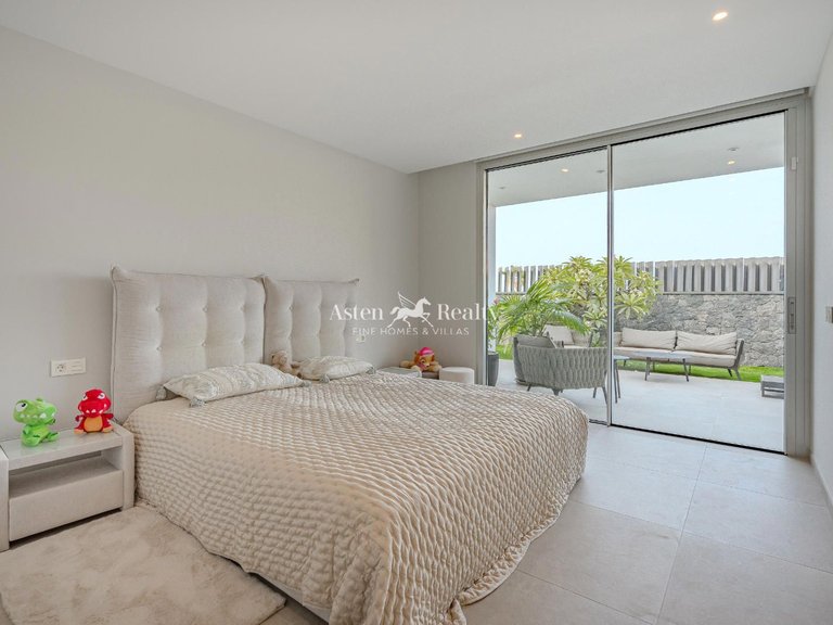 Villa for Sale in Callao Salvaje, Tenerife 8