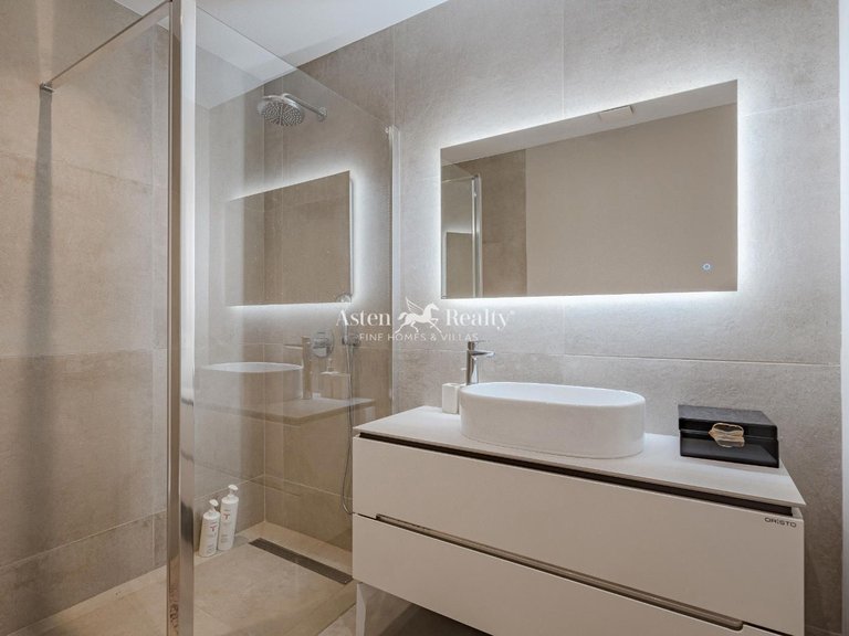 Villa for Sale in Callao Salvaje, Tenerife 10