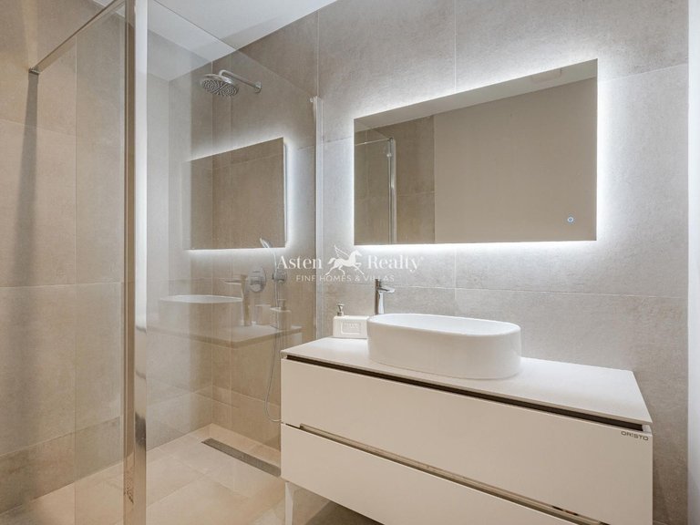 Villa for Sale in Callao Salvaje, Tenerife 13