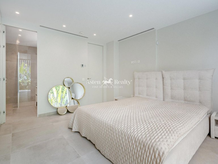 Villa for Sale in Callao Salvaje, Tenerife 20